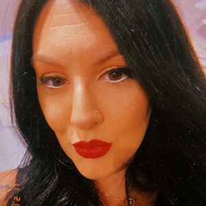 Meet your Posher, Annmarie